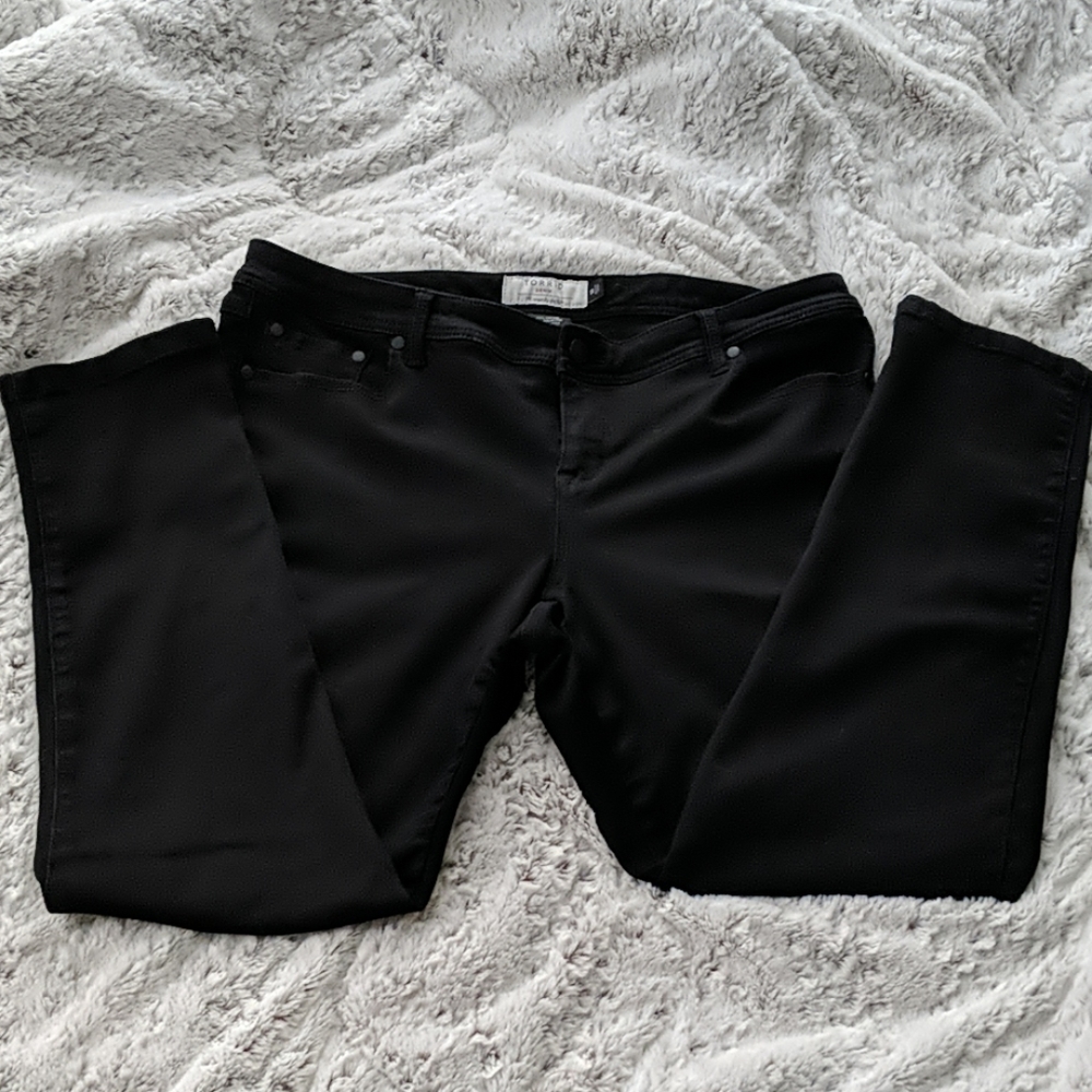 18R Curvy black denim skinny jean
